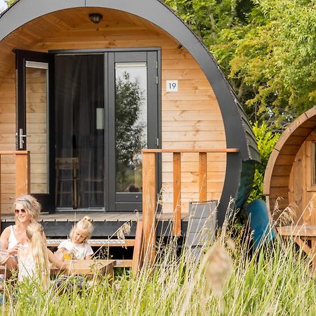 Pod Hotelkamer Aan Het Water Dokkum Eksteriør bilde